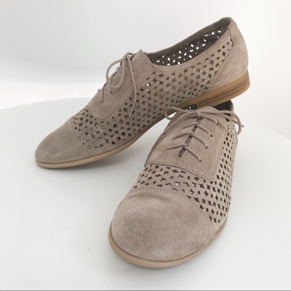 Franco Sarto Shoes - FRANCO SARTO taupe pierced suede oxfords 8.5